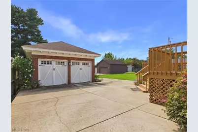 1007 Campus Drive, Belpre, OH 45714 - Photo 2
