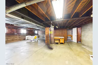 1007 Campus Drive, Belpre, OH 45714 - Photo 32