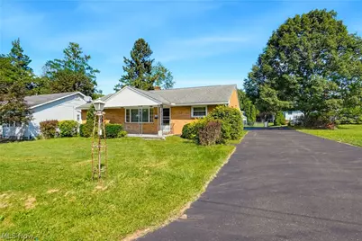 3410 Shanabruck Avenue NW, Canton, OH 44709 - Photo 2