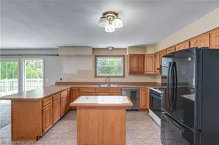 12201 Green Rd, Wakeman, OH 44889 - Photo 14
