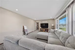 1118 Valley Dr NW, North Canton, OH 44720 - Photo 2