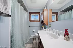 1118 Valley Dr NW, North Canton, OH 44720 - Photo 10