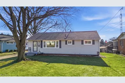 1118 Valley Drive NW, North Canton, OH 44720 - Photo 1