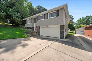 1924 Lincoln Rd, Wickliffe, OH 44092 - Photo 2