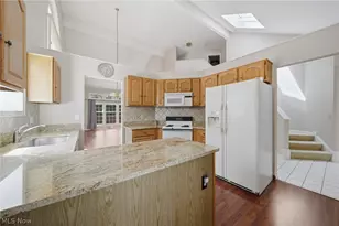 645 Grandview Ln, Aurora, OH 44202 - Photo 6