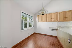 645 Grandview Ln, Aurora, OH 44202 - Photo 4