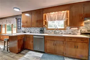 2510 Willow Brook Dr NW, Dover, OH 44622 - Photo 4