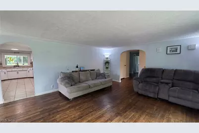 7907 Baumhart Road, Amherst, OH 44001 - Photo 12