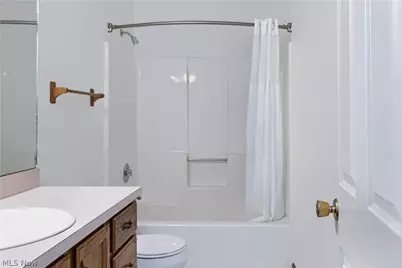 697 Cherry Valley Drive, Amherst, OH 44001 - Photo 26