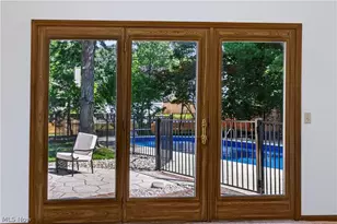 697 Cherry Valley Dr, Amherst, OH 44001 - Photo 16