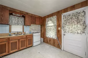 8386 Yale Rd, Rootstown, OH 44272 - Photo 4