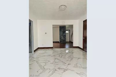 33158 Lakeshore Boulevard, Eastlake, OH 44095 - Photo 10