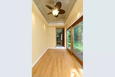 1397 W Sprague Road, Grandview Heights, OH 44147 - Photo 2