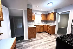 801 Spangler St NE, Canton, OH 44714 - Photo 8