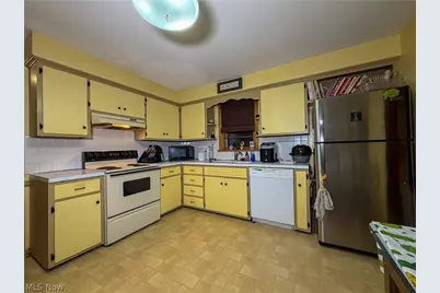 686 Forestridge Drive, Boardman, OH 44512 - Photo 4