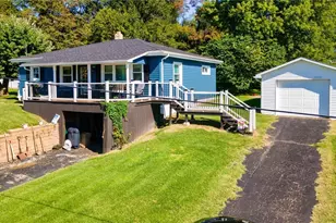 407 Diana Dr, Hopedale, OH 43976 - Photo 2