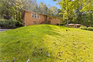 2082 Wylie Ridge Rd, Weirton, WV 26062 - Photo 4