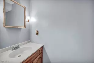 5931 Linder Cir NE, Canton, OH 44721 - Photo 16