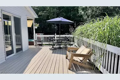 404 Sweetvalley, Kelleys Island, OH 43438 - Photo 4