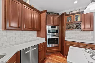 18131 Greatwood Lane, Chagrin Falls, OH 44023 - Photo 10