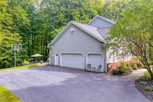 18131 Greatwood Ln, Chagrin Falls, OH 44023 - Photo 32