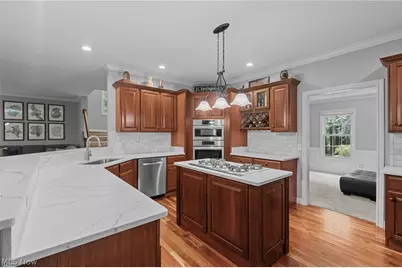 18131 Greatwood Lane, Chagrin Falls, OH 44023 - Photo 8