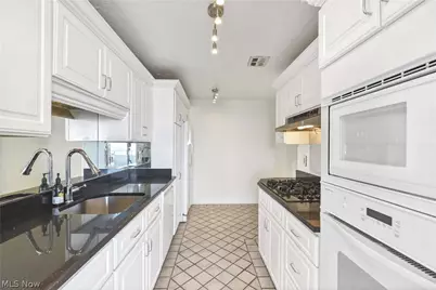 12900 Lake Avenue #1624, Oakwood, OH 44107 - Photo 12