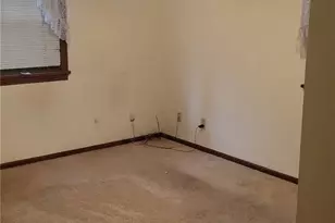 13290 NW Carla Ave, Uniontown, OH 44685 - Photo 6