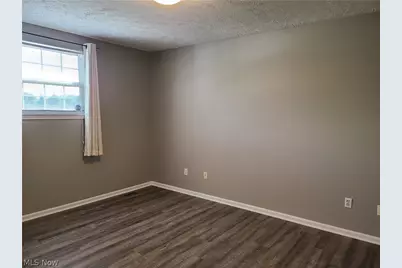 2061 Jennifer Street, Akron, OH 44313 - Photo 22