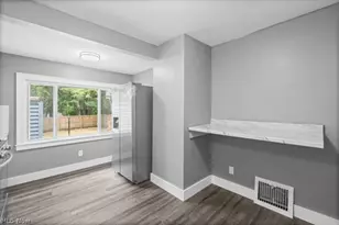 1172 Herberich Ave, Akron, OH 44301 - Photo 8