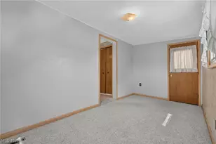 205 Leatherwood St, Cambridge, OH 43725 - Photo 20