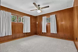 205 Leatherwood St, Cambridge, OH 43725 - Photo 22