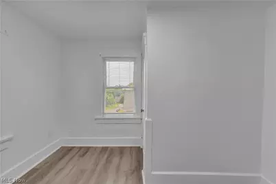 712 Roselle Avenue #B/UP, Akron, OH 44307 - Photo 12