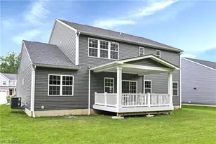 35405 Crystal Creek Ct, Grafton, OH 44044 - Photo 6