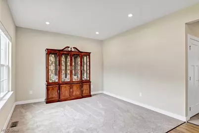 35405 Crystal Creek Court, Grafton, OH 44044 - Photo 8