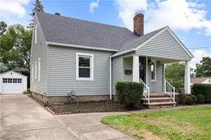 731 W 32nd St, Lorain, OH 44052 - Photo 2