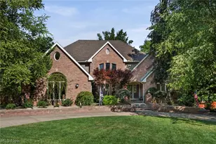 1226 Emerald Creek Dr, Grandview Heights, OH 44147 - Photo 1