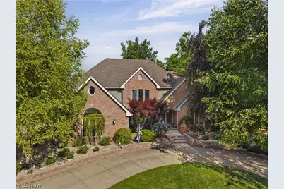 1226 Emerald Creek Drive, Grandview Heights, OH 44147 - Photo 2