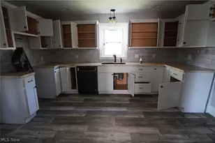 718 Clark St, Cambridge, OH 43725 - Photo 10
