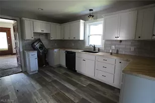 718 Clark St, Cambridge, OH 43725 - Photo 28