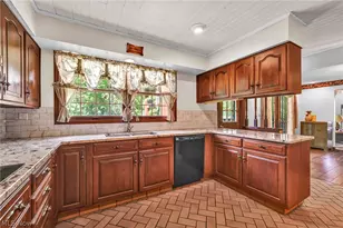 18460 W River Rd, Columbia Station, OH 44028 - Photo 14