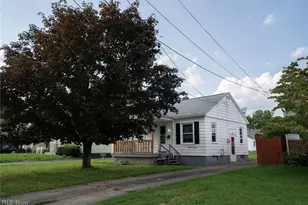 834 Cambridge Ave, Youngstown, OH 44502 - Photo 2