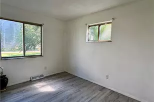 2261 7th St SW, Akron, OH 44314 - Photo 10