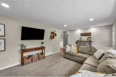 6934 Center Street NE, Hartville, OH 44632 - Photo 6