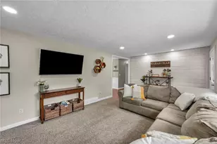6934 Center Street NE, Hartville, OH 44632 - Photo 6