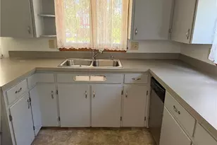 203 W Main Rd, Conneaut, OH 44030 - Photo 8