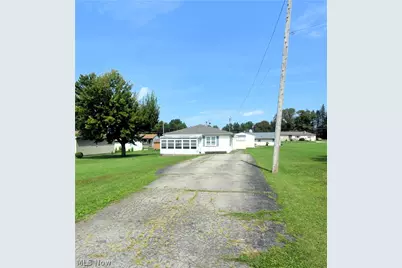 726 Penhale Avenue, Campbell, OH 44405 - Photo 18