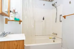365 E Adams St, Millersburg, OH 44654 - Photo 14