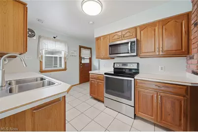 1724 Spring Valley Avenue NW, Canton, OH 44708 - Photo 8