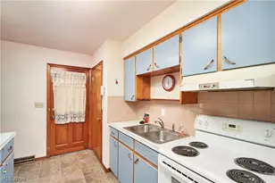 2375 Killian Rd, Akron, OH 44312 - Photo 4